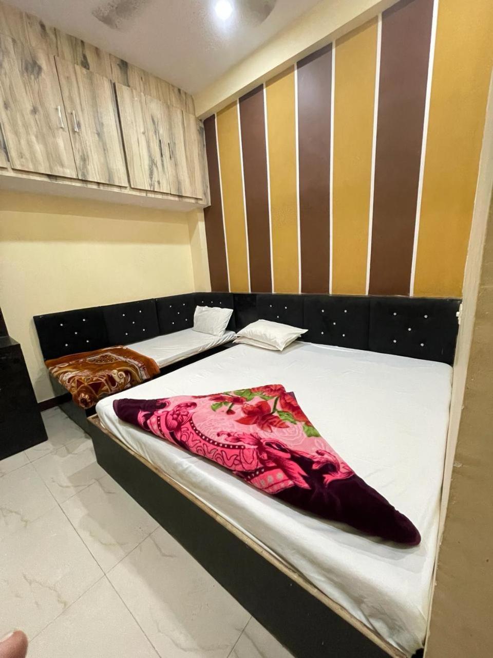 Hotel Amritam Inn Ujjain Eksteriør bilde